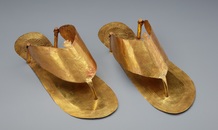 2.02 Золотые египетские сандалии