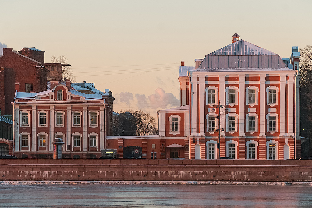 Здание 12 коллегий. Здание 12 коллегий в Санкт-Петербурге. Трезини здание 12 коллегий. Здание двенадцати коллегий Доменико Трезини. Здание 12 коллегий в Санкт-Петербурге Архитектор.