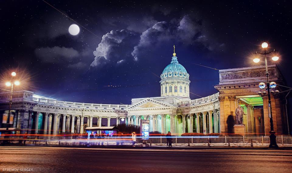 Казанский собор ночью фото