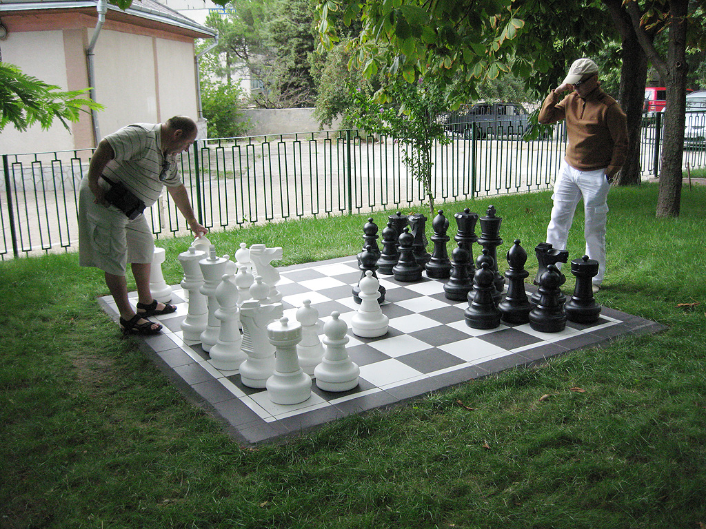 Самые большие шахматы в мире фото