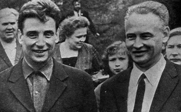 1.18 Братья Олег Кологривов слева и Александр Кологривов. Фото 9 мая 1968 г