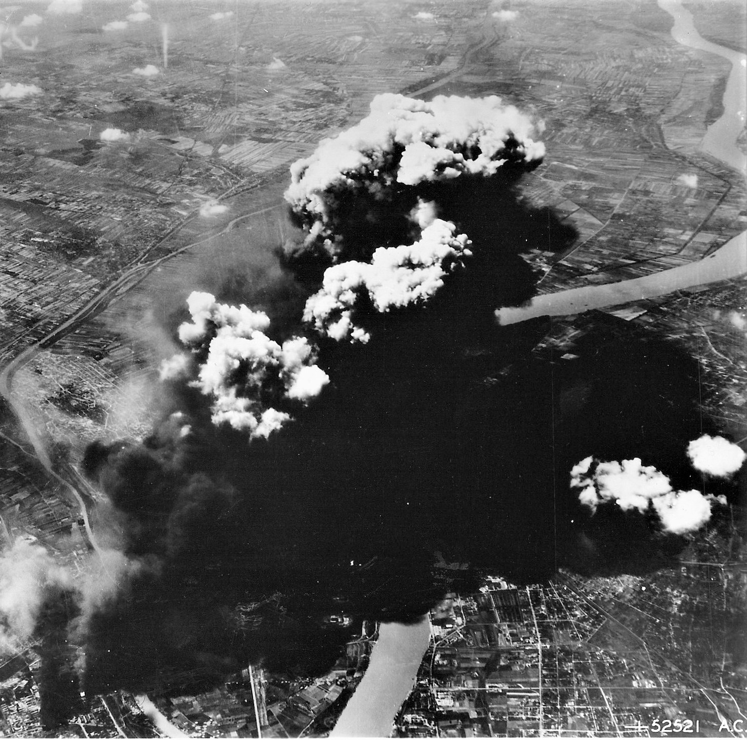 Картинки немецкие самолеты бомбят города