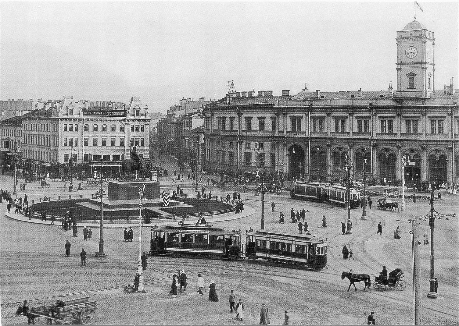 Ретро петербург. Знаменская площадь, Николаевский вокзал. Санкт-Петербург. Николаевский вокзал в Москве 19 век. Санкт Петербург начало 20 века Знаменская площадь. Площадь Восстания Санкт-Петербург 1917.