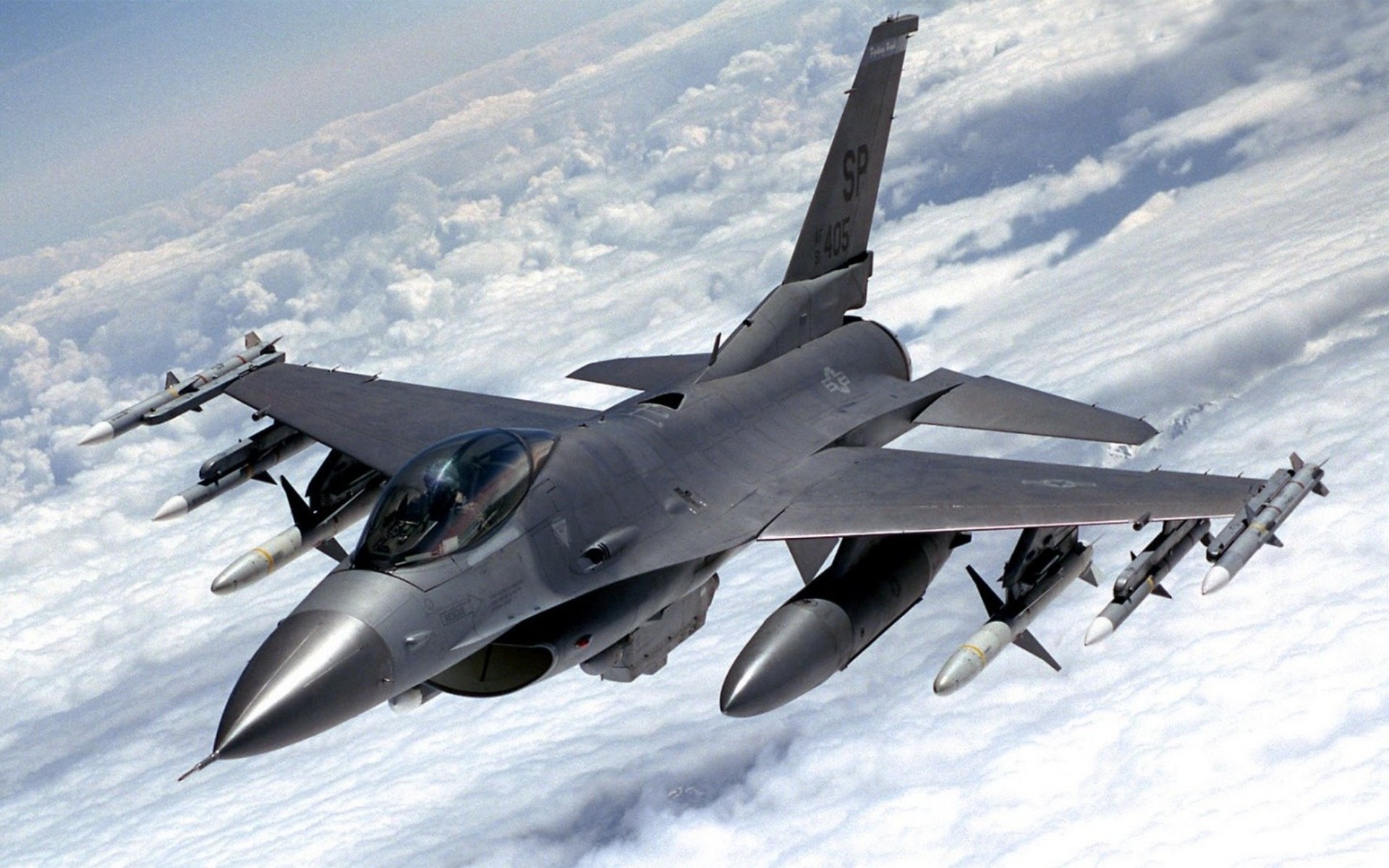 Истребитель 2024 отзывы. F 16 Falcon. Ф 16 истребитель. Самолет f-16a Fighting Falcon. Истребители f-16 ВВС США.