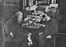 7.04 Куинджи играет с Менделеевым в шахматы рядом жена Менделеева 1882 г