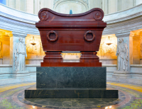 Из чего изготовлен саркофаг Наполеона?